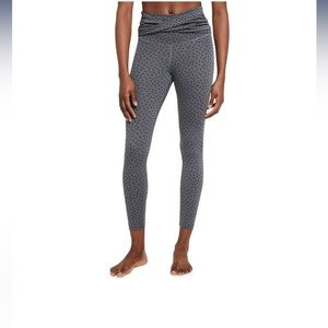 NWT Nike Yoga Leggings